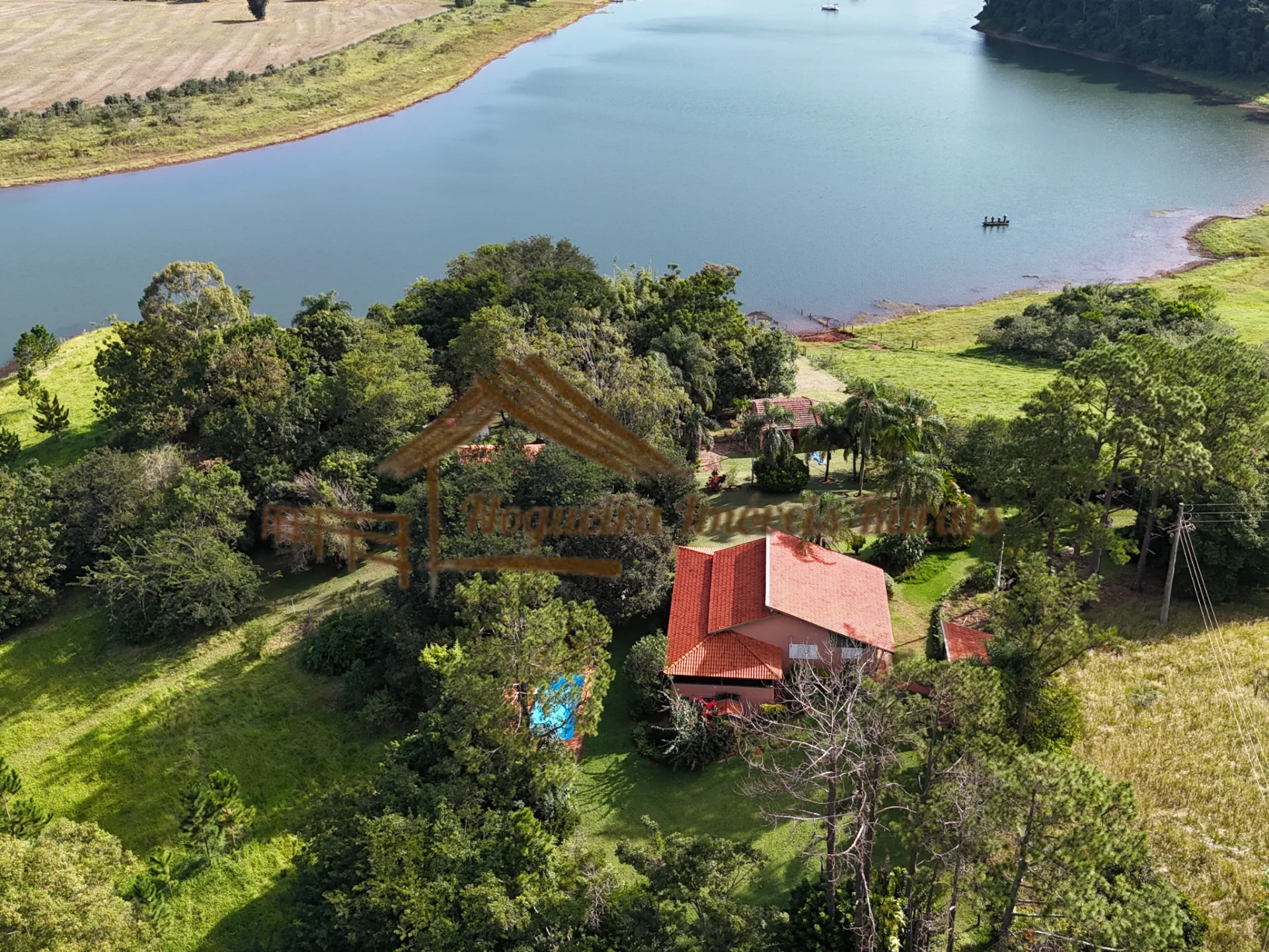 Área com 6,45 alqueires com margem da represa Jurumirim