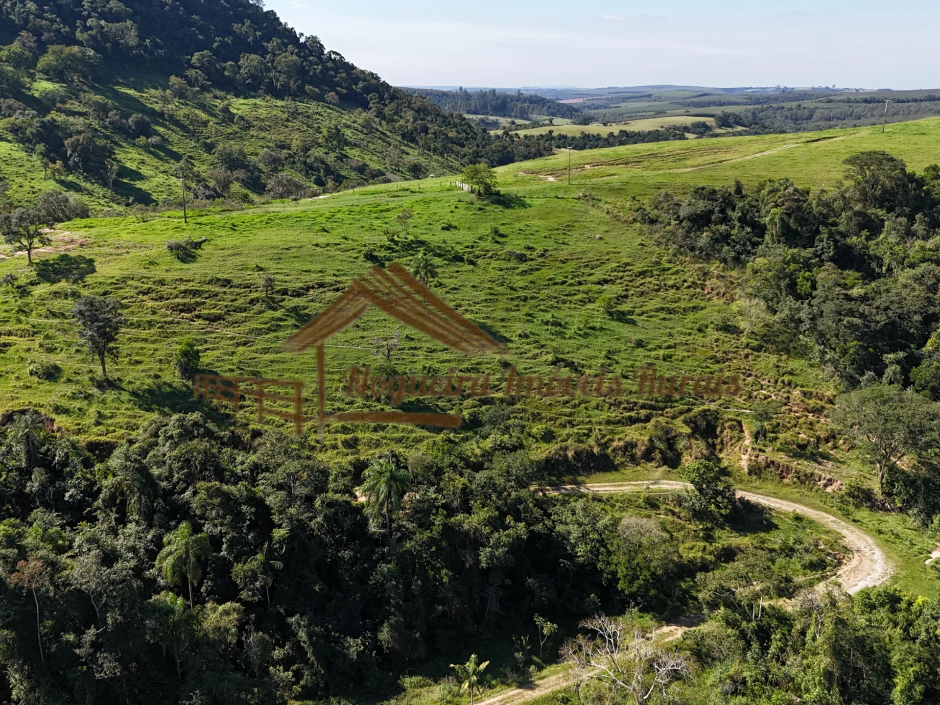 🌿 Fazenda Espetacular à Venda – Região de Botucatu/SP 🌿